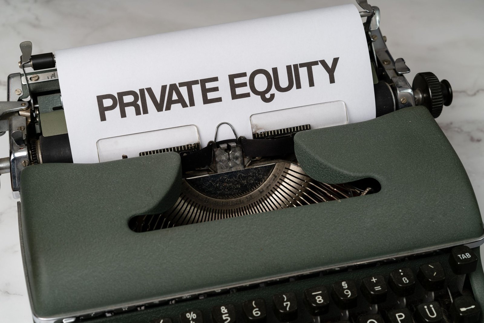 How Accredited Investors Access Private Equity Deals